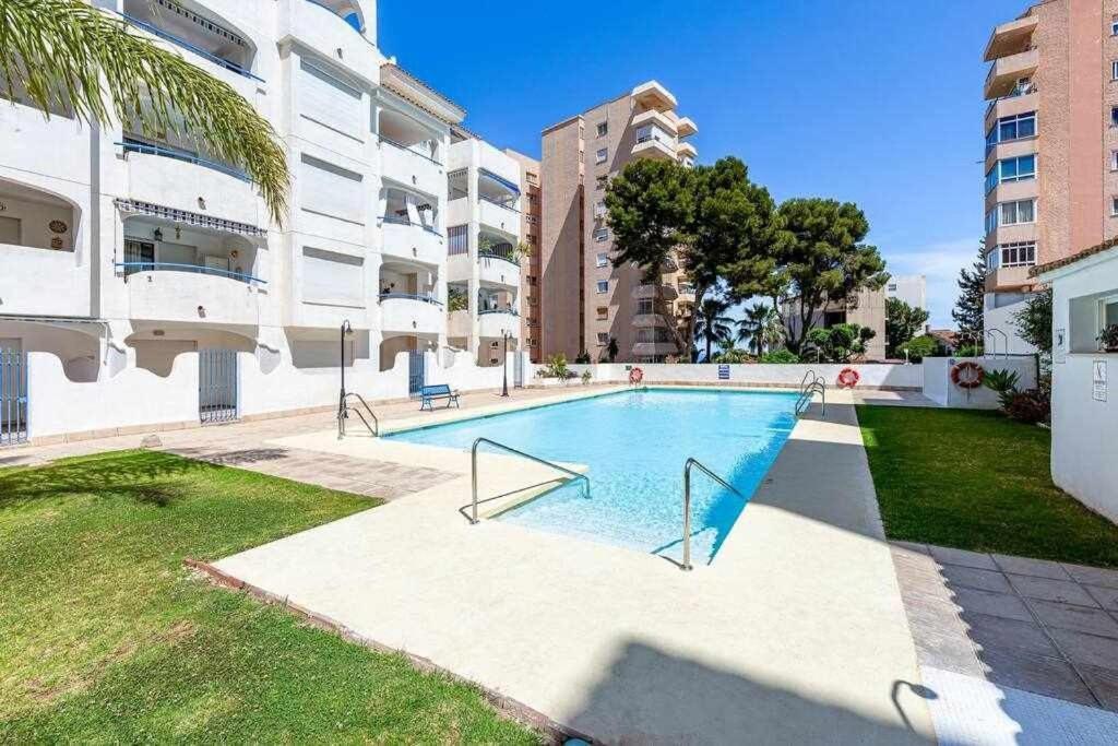 797 Holiday Rentals- Hermoso Apartamento Para 4 En Benalmádena Exterior photo